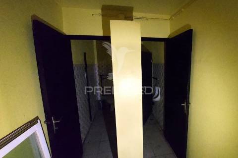 Espaço comercial; loja em alpiarça.