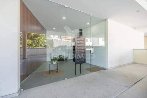 Apartamento t3 semi- novo
