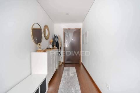 Apartamento t3 semi- novo