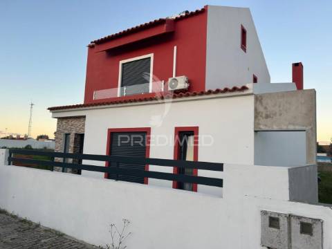 Moradia t3 de arquitetura moderna - grândola