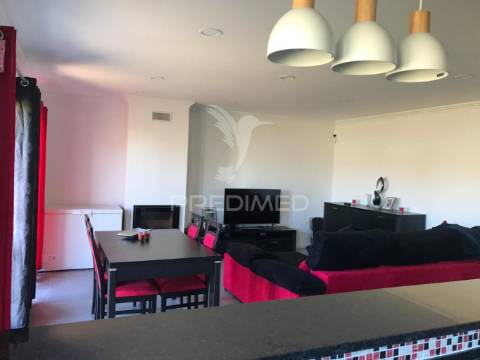 Moradia t3 de arquitetura moderna - grândola