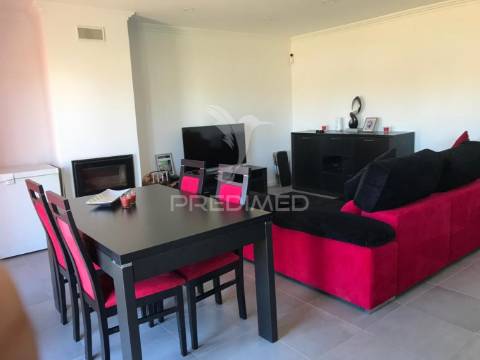Moradia t3 de arquitetura moderna - grândola