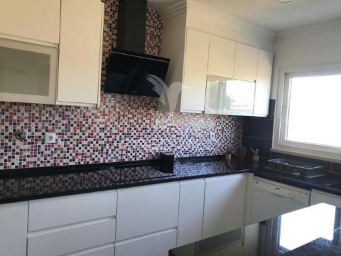 Moradia t3 de arquitetura moderna - grândola