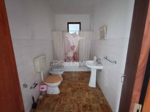 Moradia à venda em barbacena - conforto e potencial de expansão