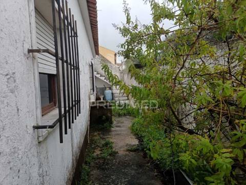 Moradia à venda em barbacena - conforto e potencial de expansão