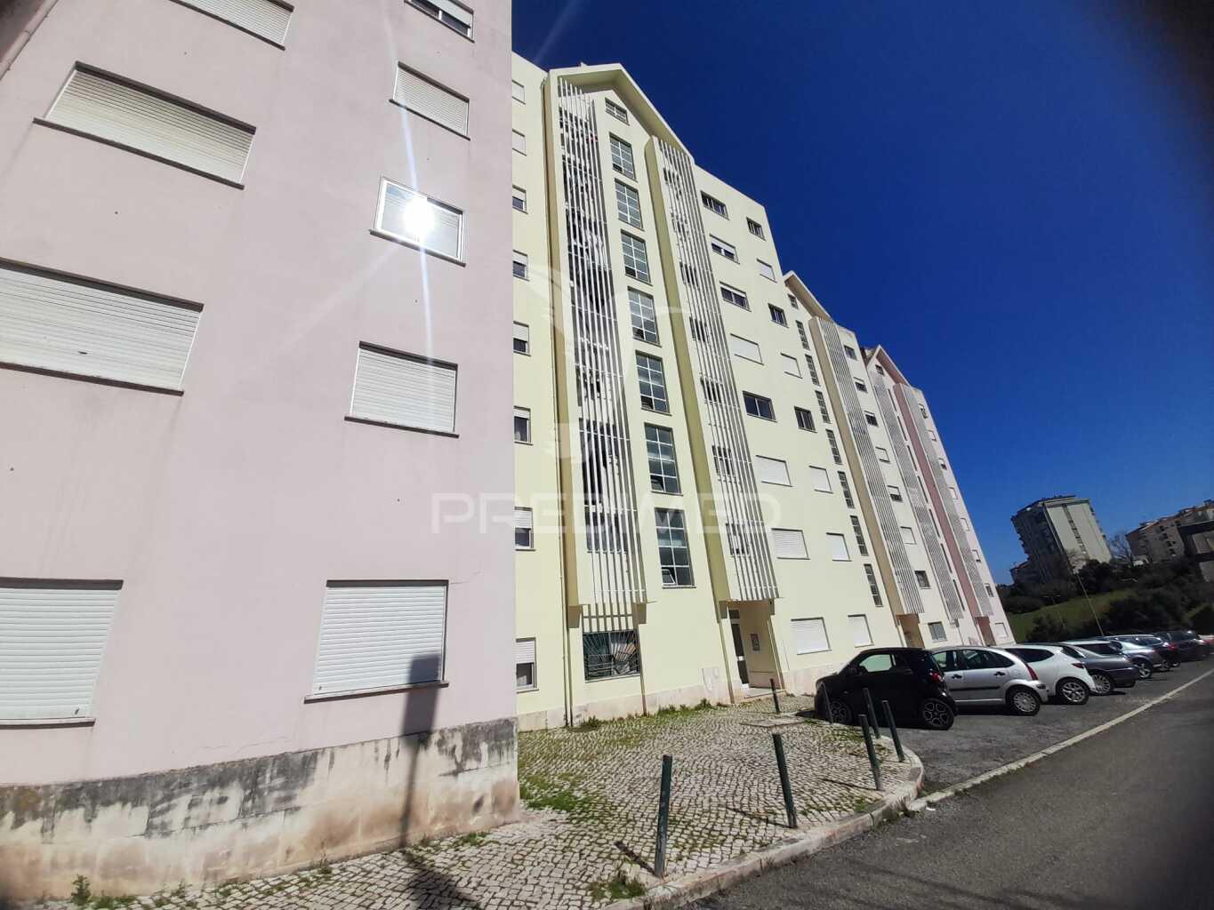 Apartamento t1,loures.