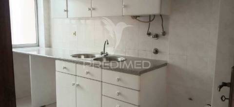 Apartamento t1,loures.