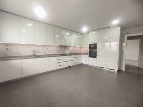 Moradia de luxo em zona nobre