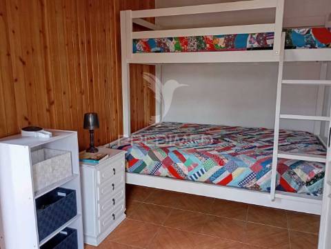 Refúgio perfeito na ilha graciosa – moradia renovada para venda