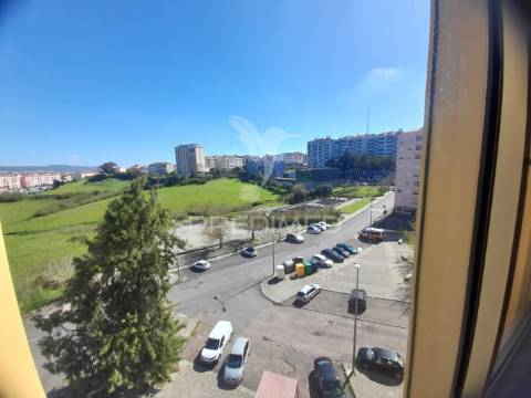 Apartamento t3 ,loures.