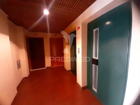 Apartamento t3 ,loures.