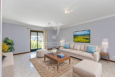 Apartamento t3 no olival, vila nova de gaia