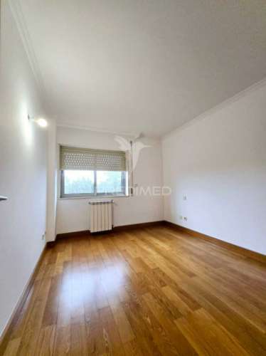 Apartamento t2 à venda em vila nova de gaia