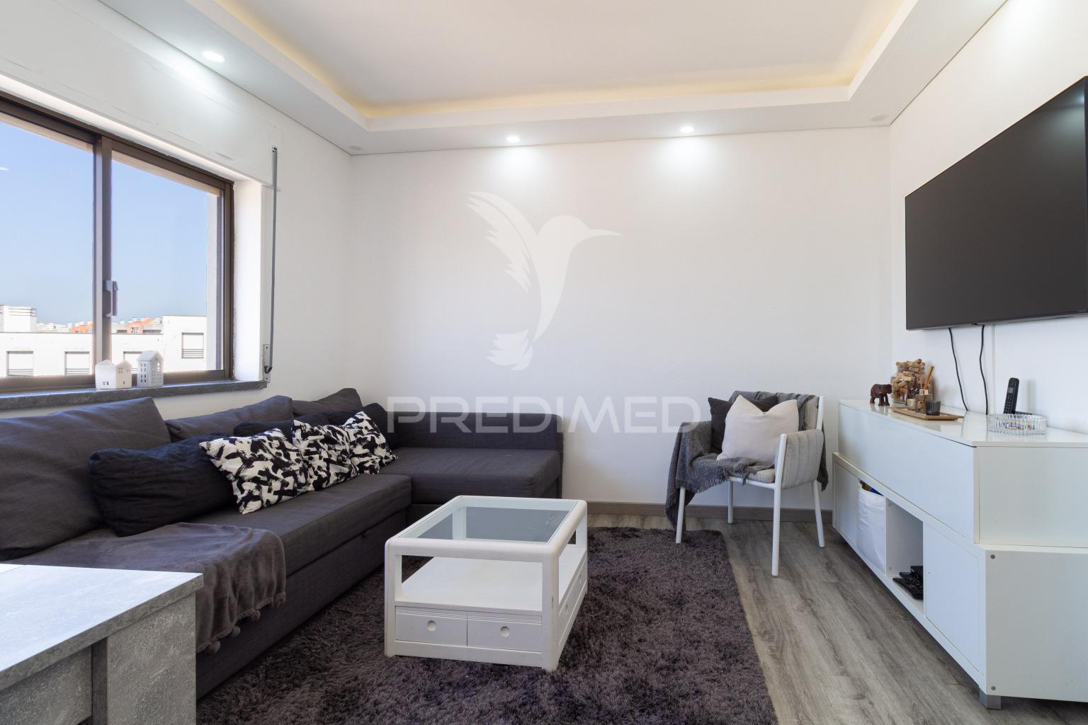 Apartamento t3- remodelado- 255.000 € - feijó - almada