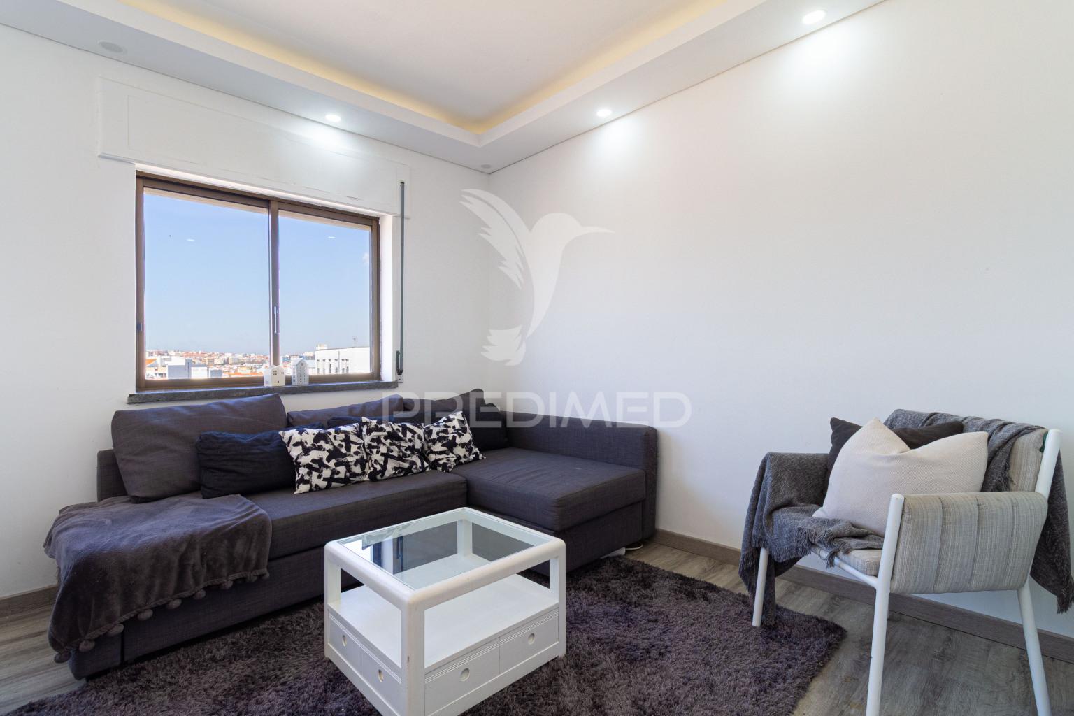 Apartamento t3- remodelado- 255.000 € - feijó - almada