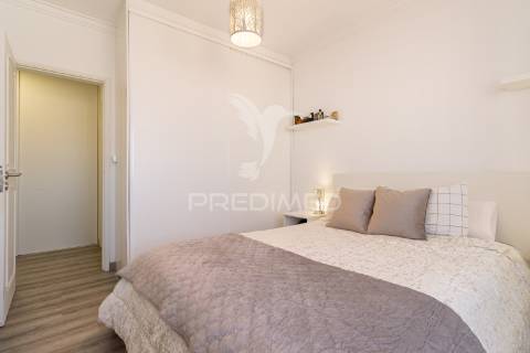 Apartamento t3- remodelado- 255.000 € - feijó - almada