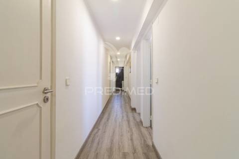 Apartamento t3- remodelado- 255.000 € - feijó - almada