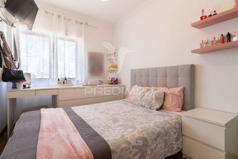 Apartamento t3- remodelado- 255.000 € - feijó - almada
