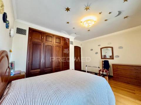 Moradia t3  em creixomil - guimarães