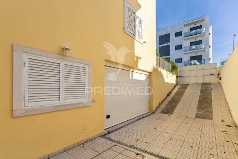 Moradia isolada quinta da amizade - setúbal