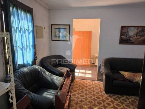 Casa para recuperar - grândola