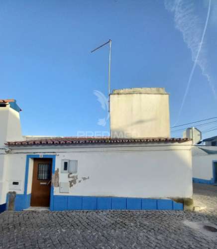 Moradia t4 com quintal e anexo