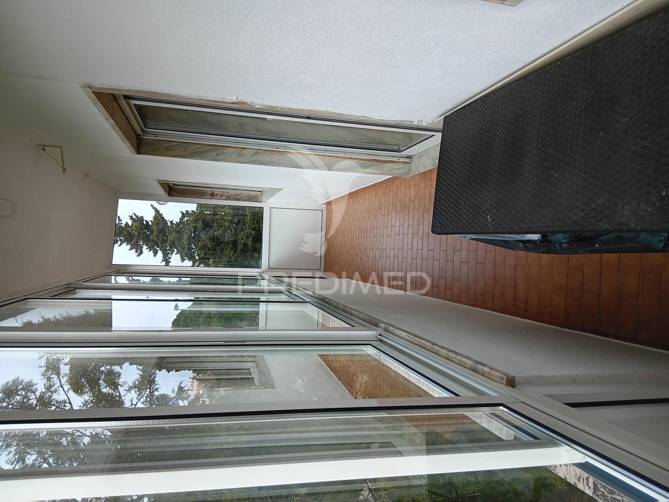 Apartamento t4 convertido em t3 em feijó - laranjeiro