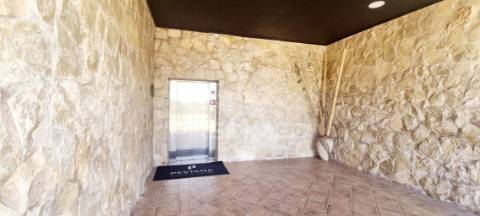 Apartamento t0 com amplo terraço, alta rentabiliadade!