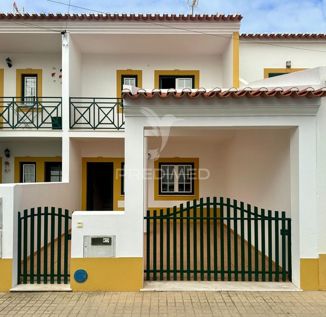 Moradia t3 com quintal em vila nova de milfontes