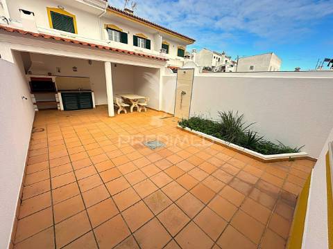 Moradia t3 com quintal em vila nova de milfontes