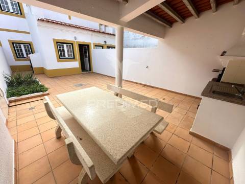Moradia t3 com quintal em vila nova de milfontes
