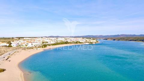 Moradia t3 com quintal em vila nova de milfontes