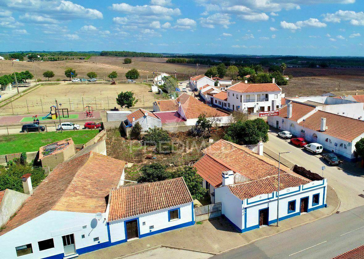 Moradia com comércio para recuperar