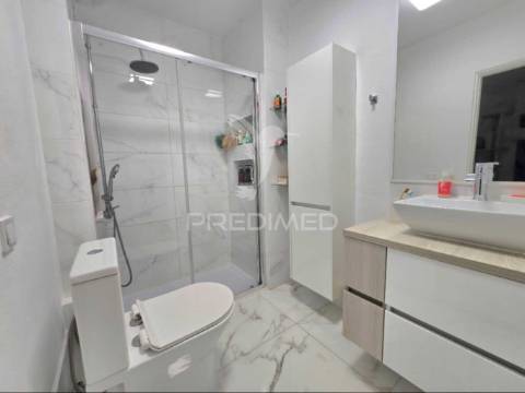 Excelente t1 totalmente renovado . lisboa - marvila