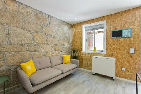 Apartamento t1 em rua miguel bombarda com licença alojamento local