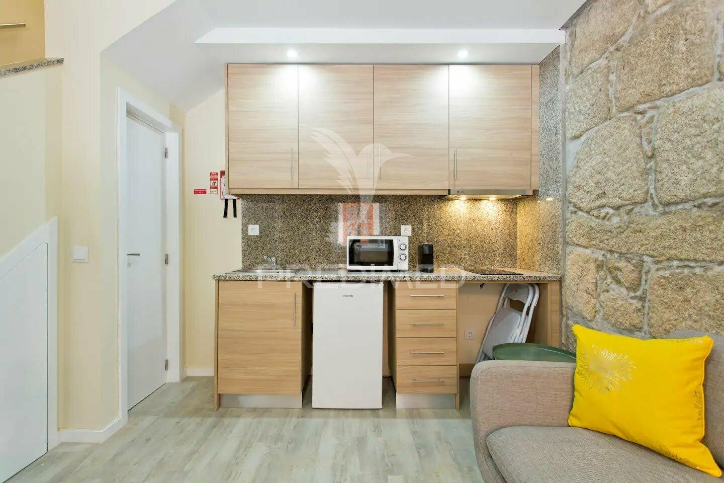 Apartamento t1 em rua miguel bombarda com licença alojamento local