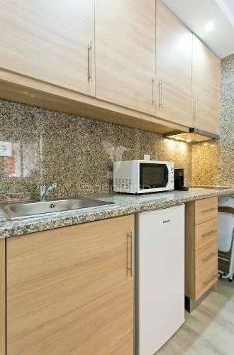 Apartamento t1 em rua miguel bombarda com licença alojamento local