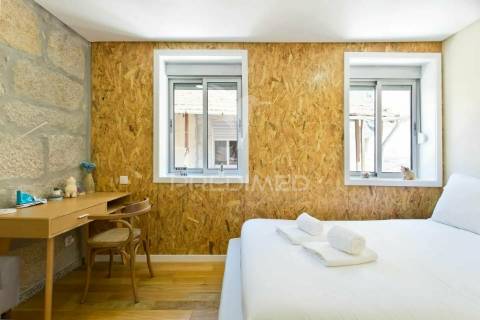 Apartamento t1 em rua miguel bombarda com licença alojamento local