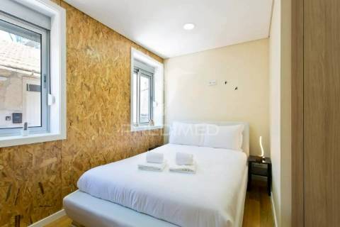 Apartamento t1 em rua miguel bombarda com licença alojamento local