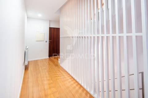 Moradia t3, parcialmente mobilada/equipada em vimieiro, braga,