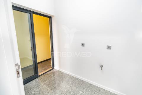 Moradia t3, parcialmente mobilada/equipada em vimieiro, braga,