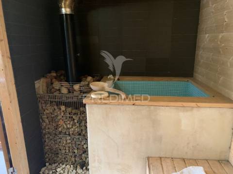 Moradia t4 com piscina e sauna