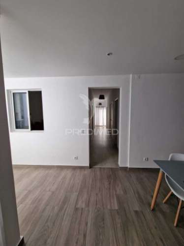Apartamento t4 - centro de grândola