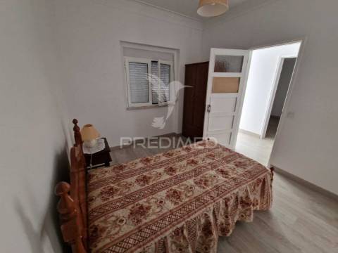 Apartamento t4 - centro de grândola