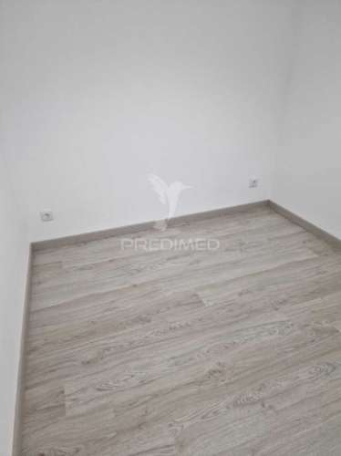 Apartamento t4 - centro de grândola