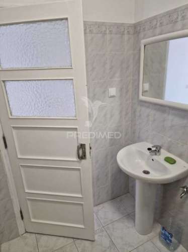 Apartamento t4 - centro de grândola