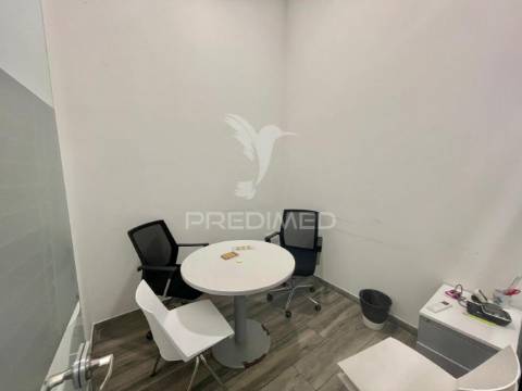 Espaço comercial com 121m2 no centro do carregado