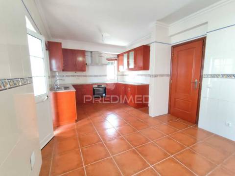 Moradia v4 isolada