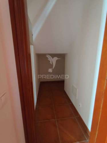 Moradia v4 isolada