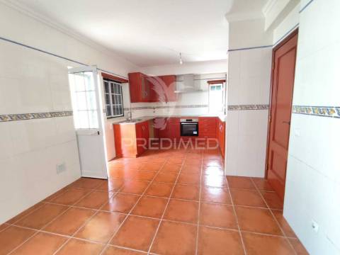 Moradia v4 isolada